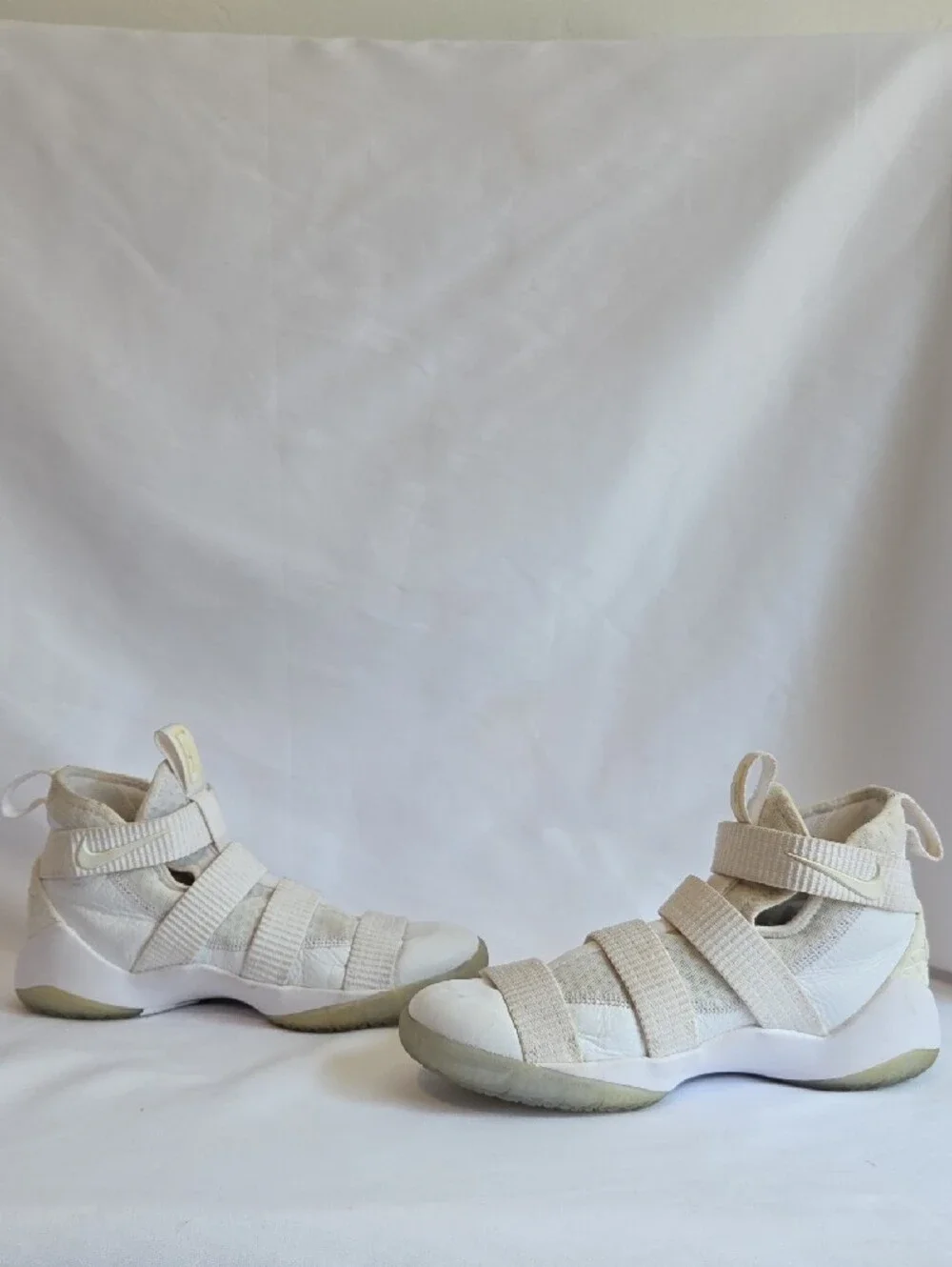Nike LeBron Soldier 11 Basketball Sneakers